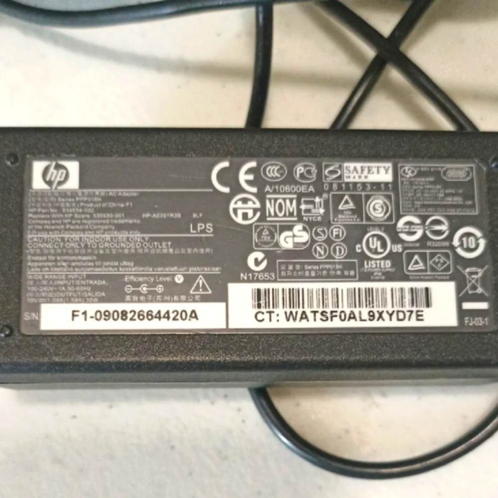 💻🔌HP laptop charger requiring 19V and 1.58A (~30W) Barely used